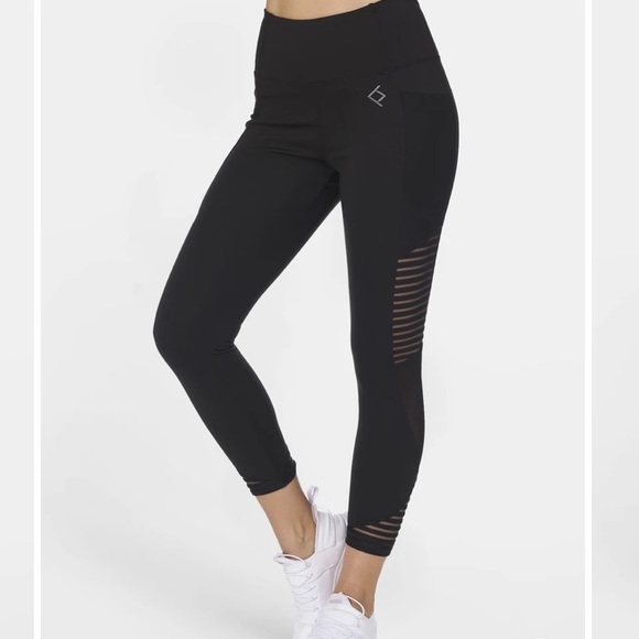 🔥SOLD🔥 BSP Activewear 7/8 Leggings - Picture 2 of 3